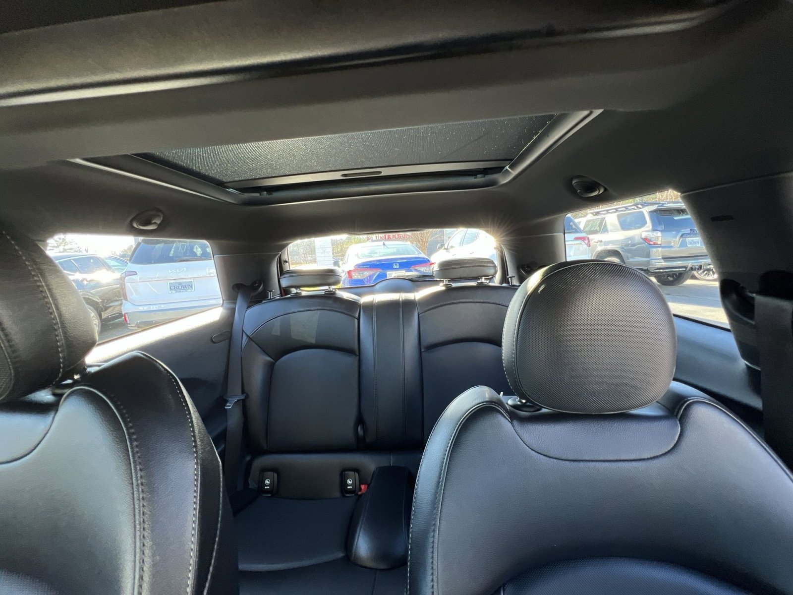 Used 2022 MINI Cooper S w/ Premium Package image 4