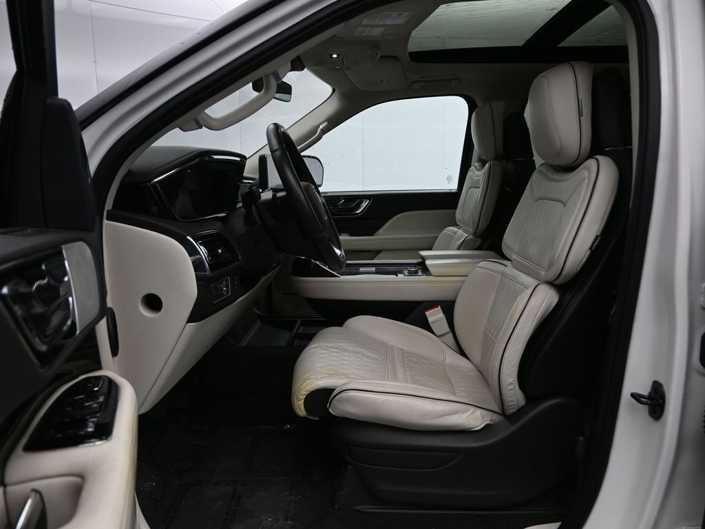 Used 2022 Lincoln Navigator Black Label image 26