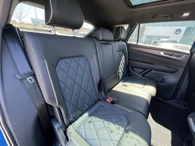 New 2025 Volkswagen Atlas Cross Sport SEL Premium R-Line image 27