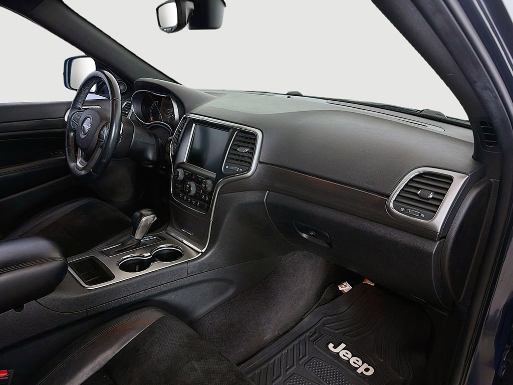 Used 2017 Jeep Grand Cherokee Altitude image 16