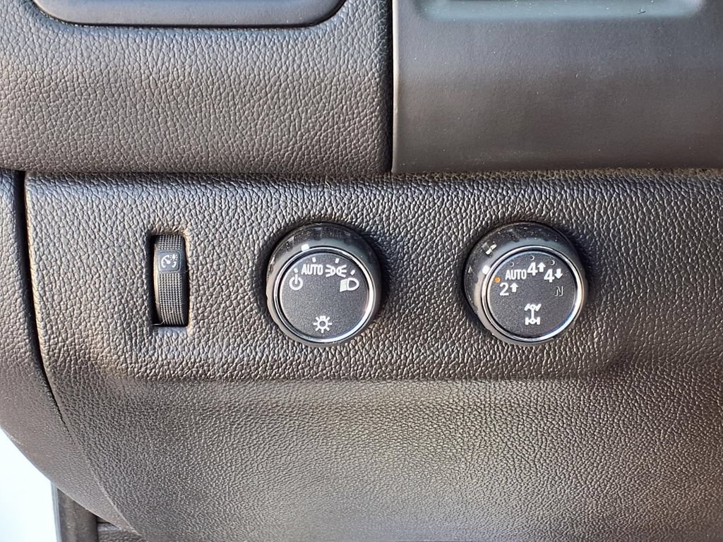 Used 2020 Chevrolet Colorado LT w/ Safety Package AWD/4WD image 19