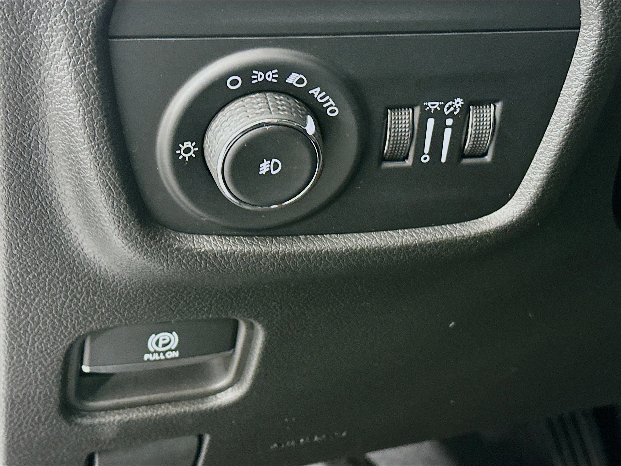 Used 2023 Jeep Grand Cherokee L Limited w/ Trailer Tow Group (B) image 16