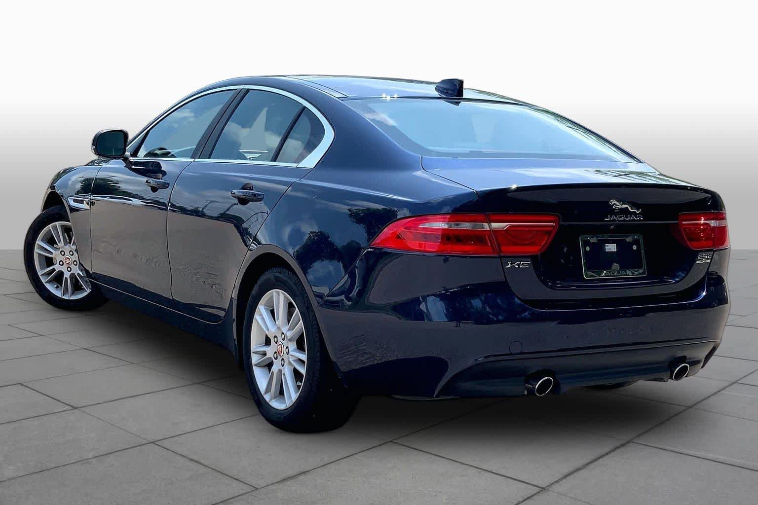 Used 2019 Jaguar XE Premium AWD/4WD image 11