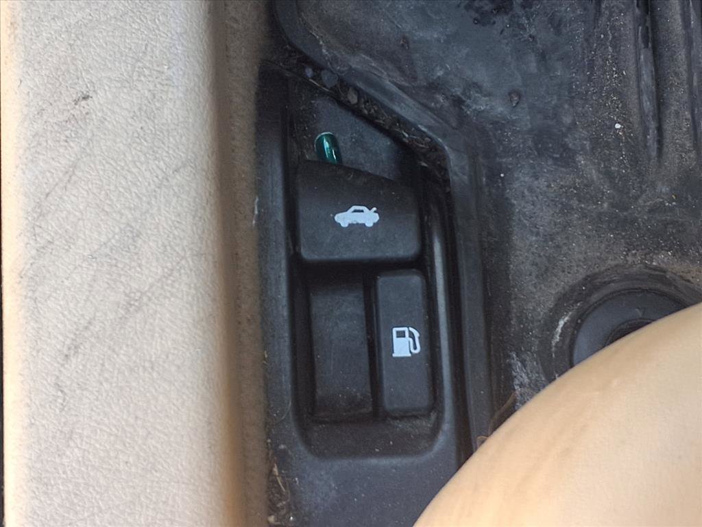 Used 2017 Toyota Camry LE image 25