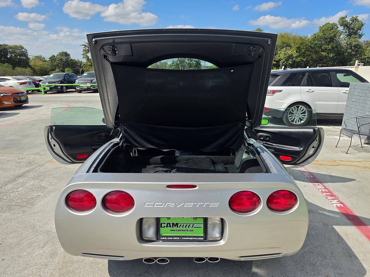 Used 2004 Chevrolet Corvette Coupe w/ Preferred Equipment Group RWD image 22