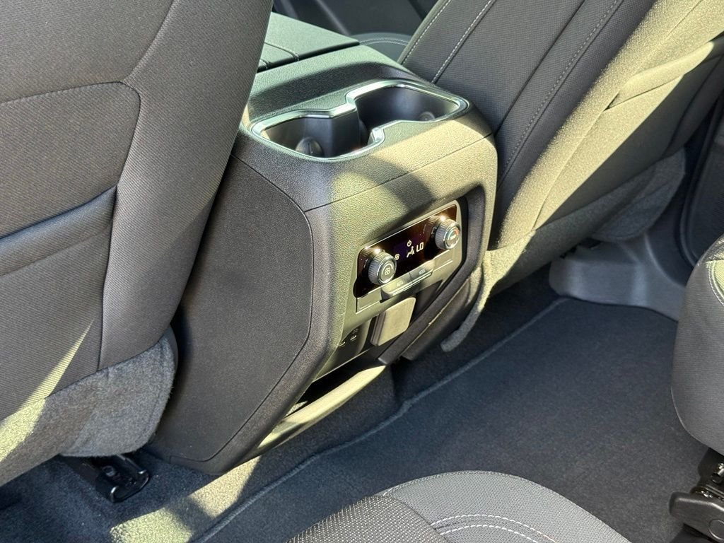 Used 2026 Chevrolet Traverse LT w/ Driver Confidence Package FWD image 29