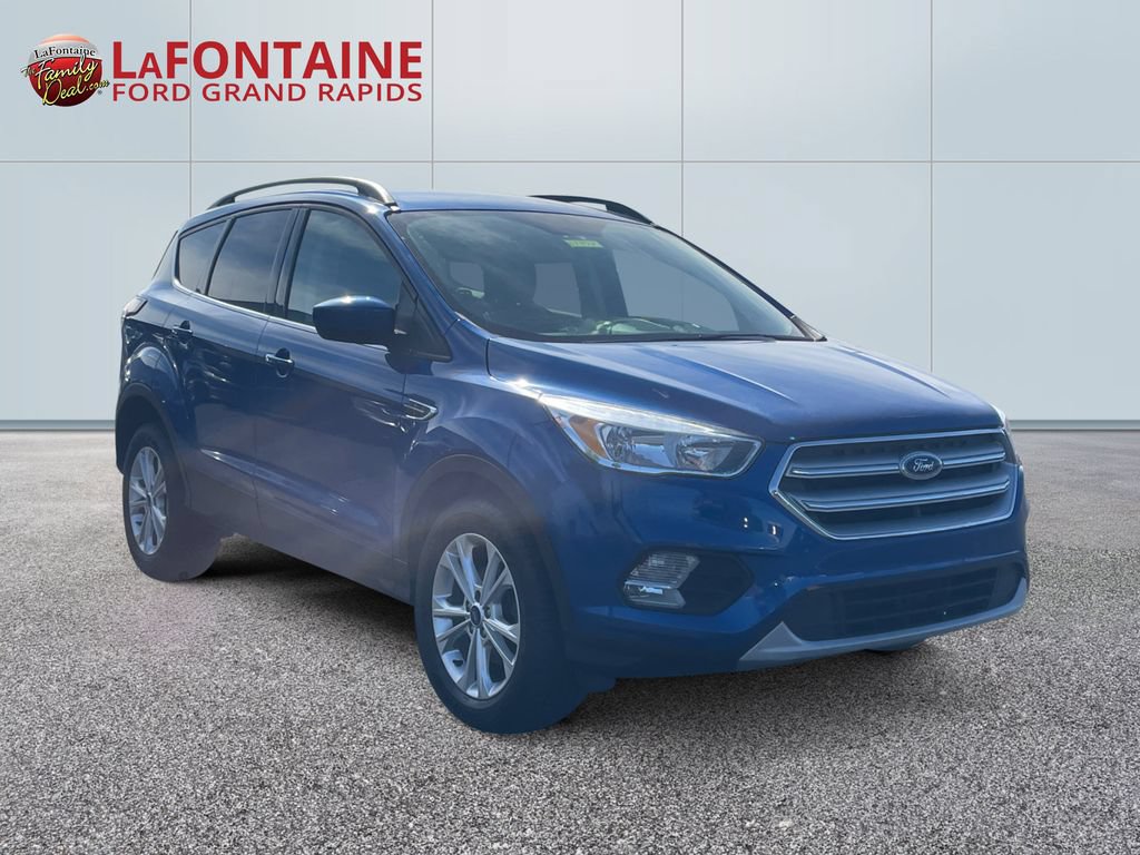 Used 2018 Ford Escape SE w/ SE Sync 3 Package FWD image 3