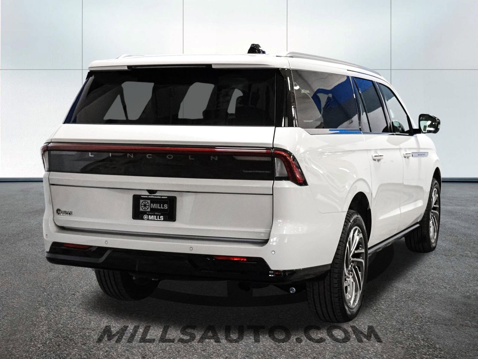 New 2026 Lincoln Navigator L Reserve image 7