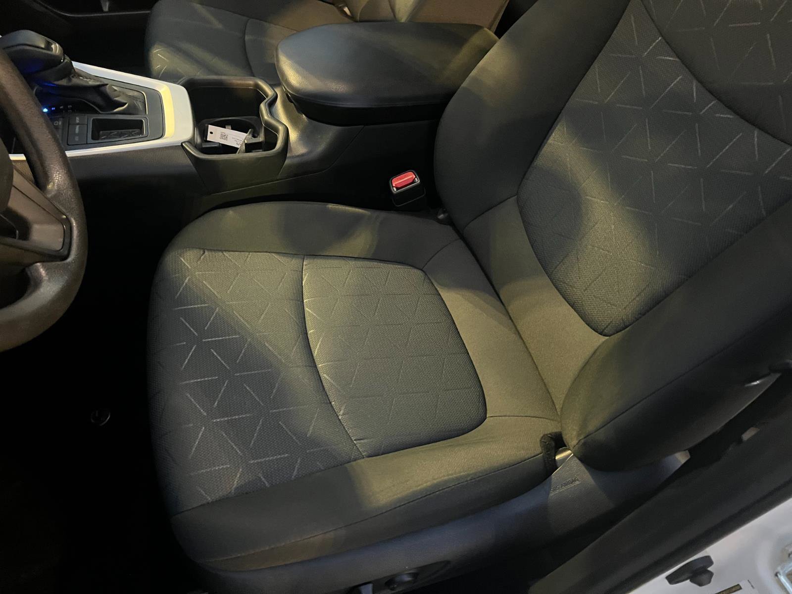 Certified 2022 Toyota RAV4 XLE image 32