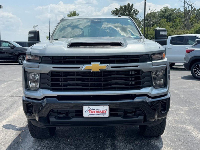 Used 2024 Chevrolet Silverado 2500 Custom w/ Custom Convenience Package AWD/4WD image 9