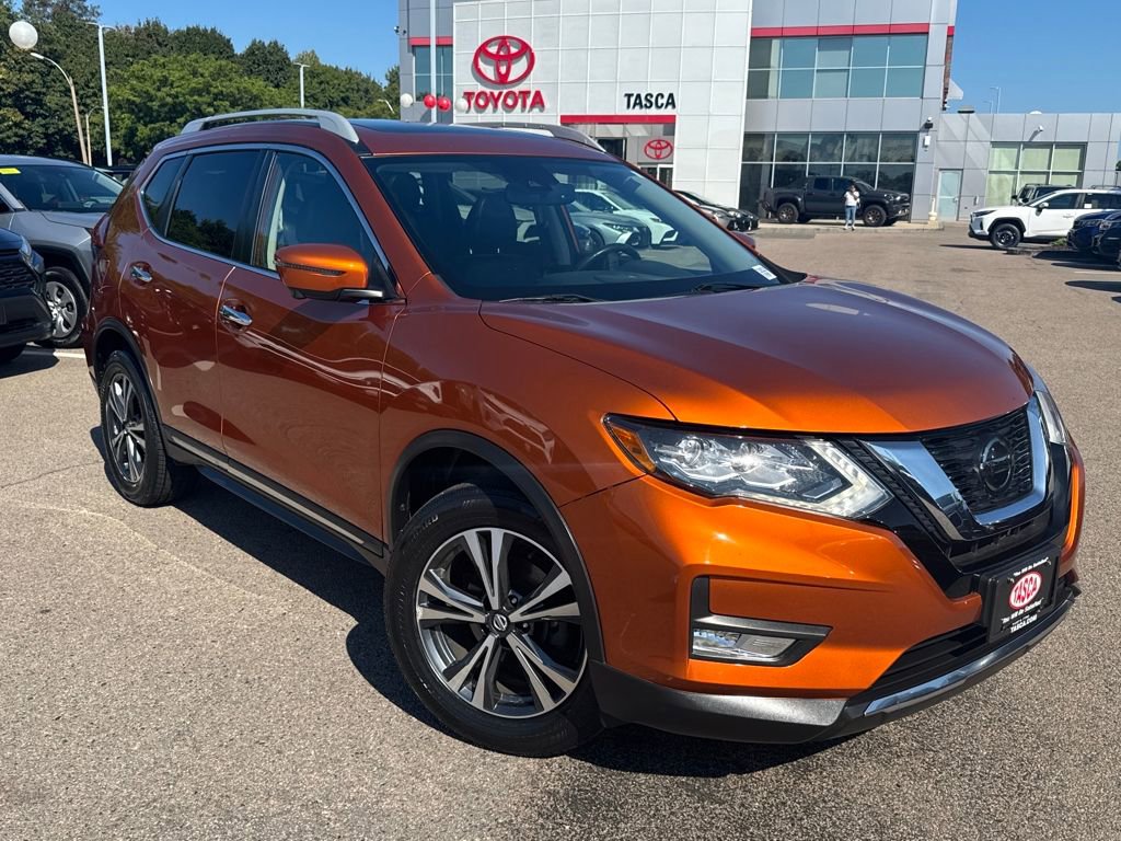 Used 2018 Nissan Rogue SL w/ Premium Package
