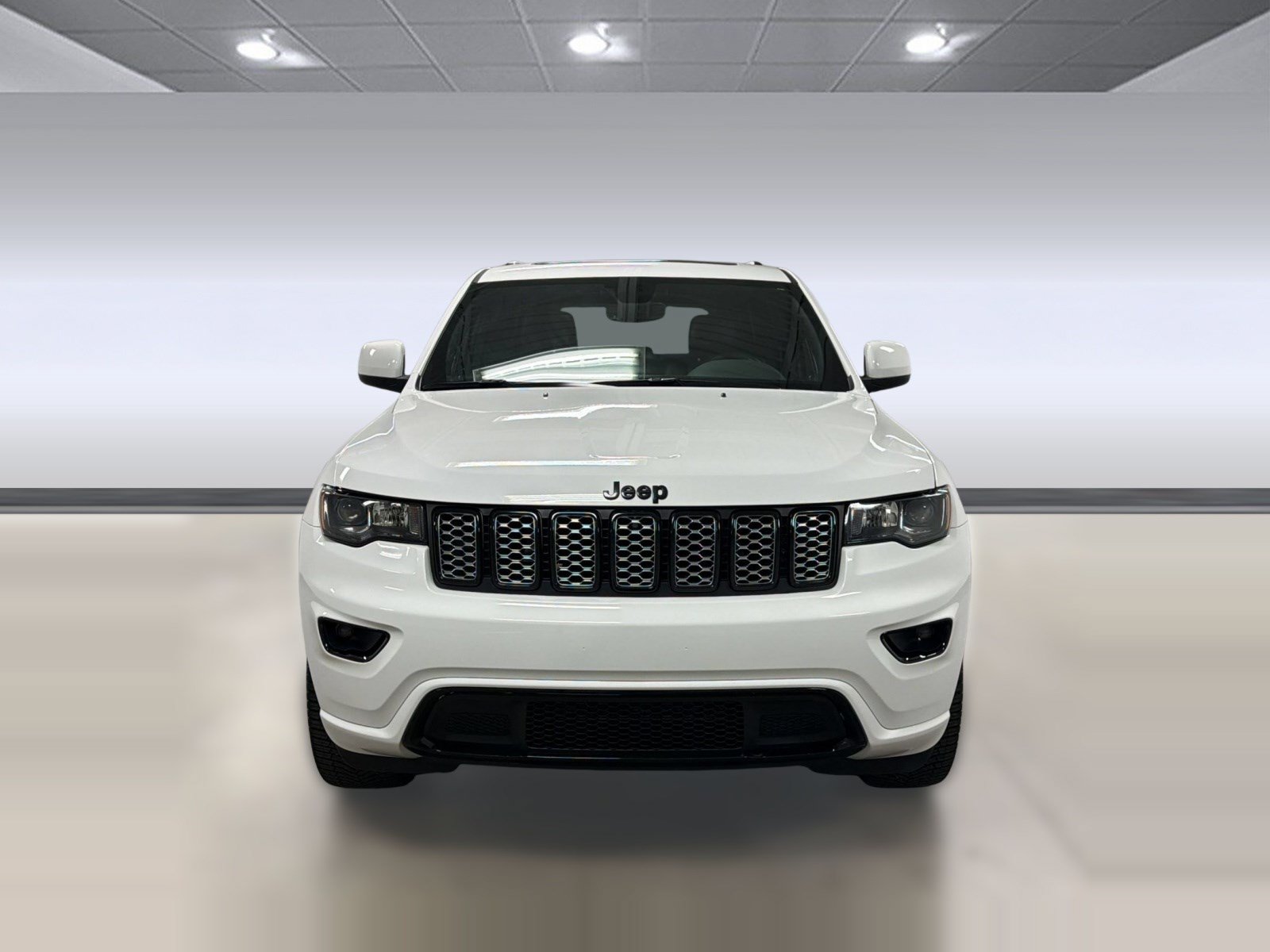 Used 2020 Jeep Grand Cherokee Altitude AWD/4WD image 6