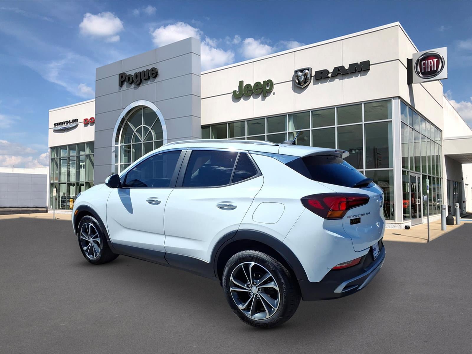 Used 2021 Buick Encore GX Select image 3