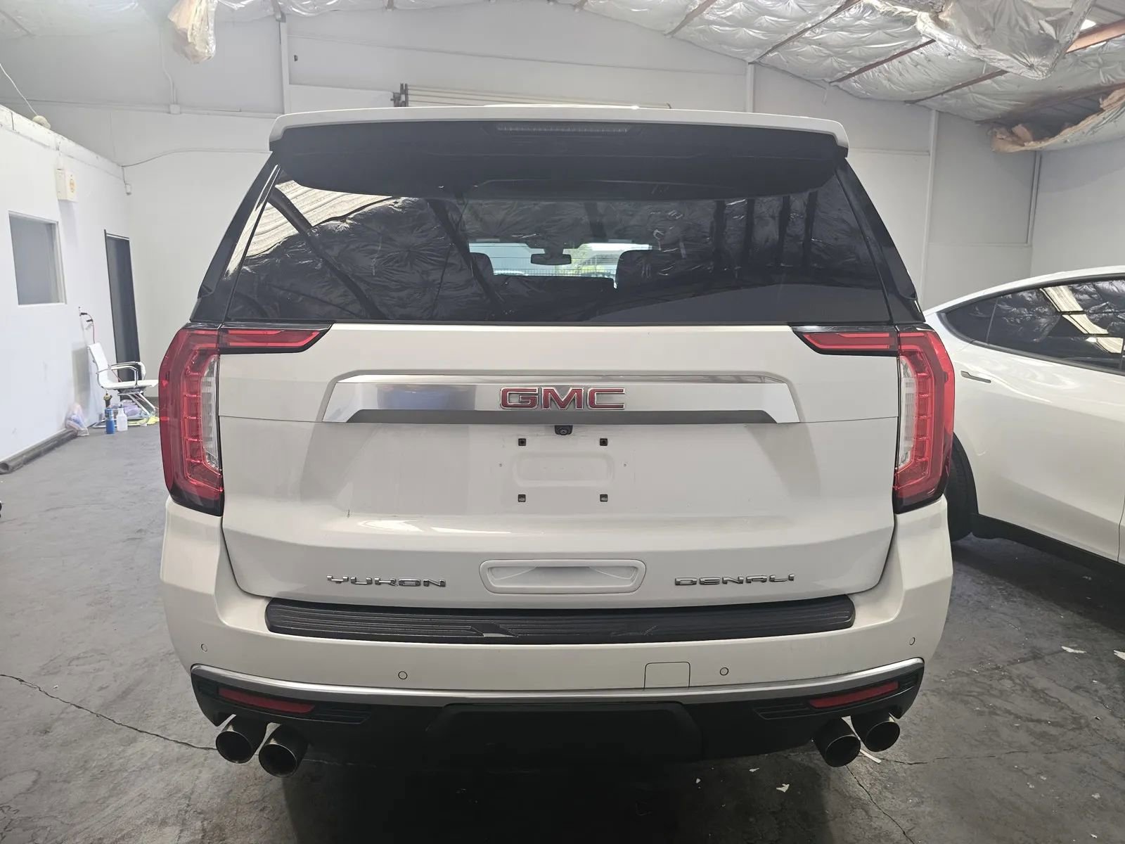 Used 2022 GMC Yukon Denali RWD image 3