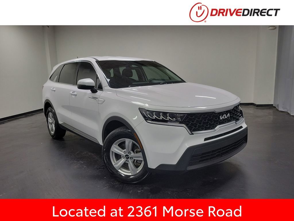 Used 2023 Kia Sorento LX image 1