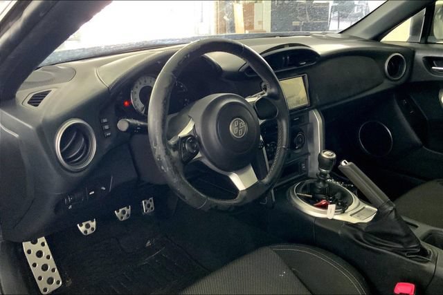 Used 2017 Toyota 86 RWD image 7