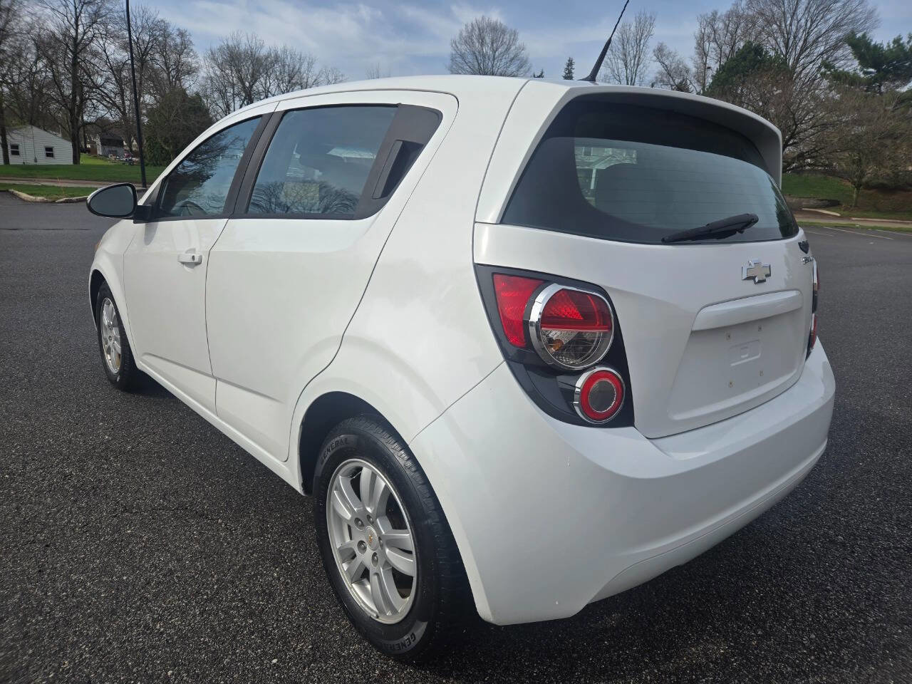 Used 2012 Chevrolet Sonic LS image 5
