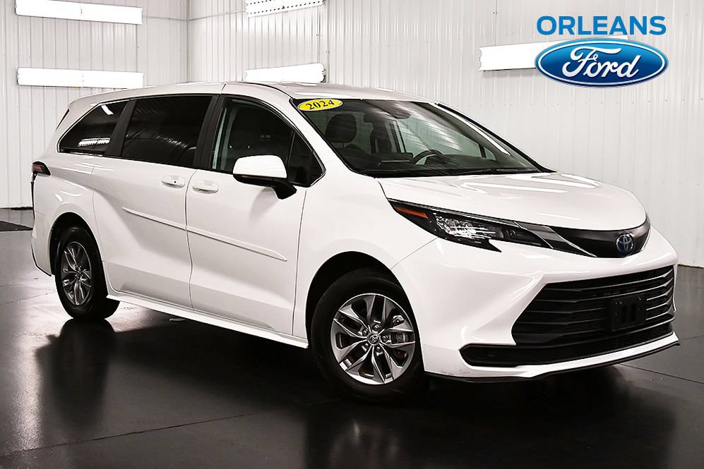Used 2024 Toyota Sienna LE