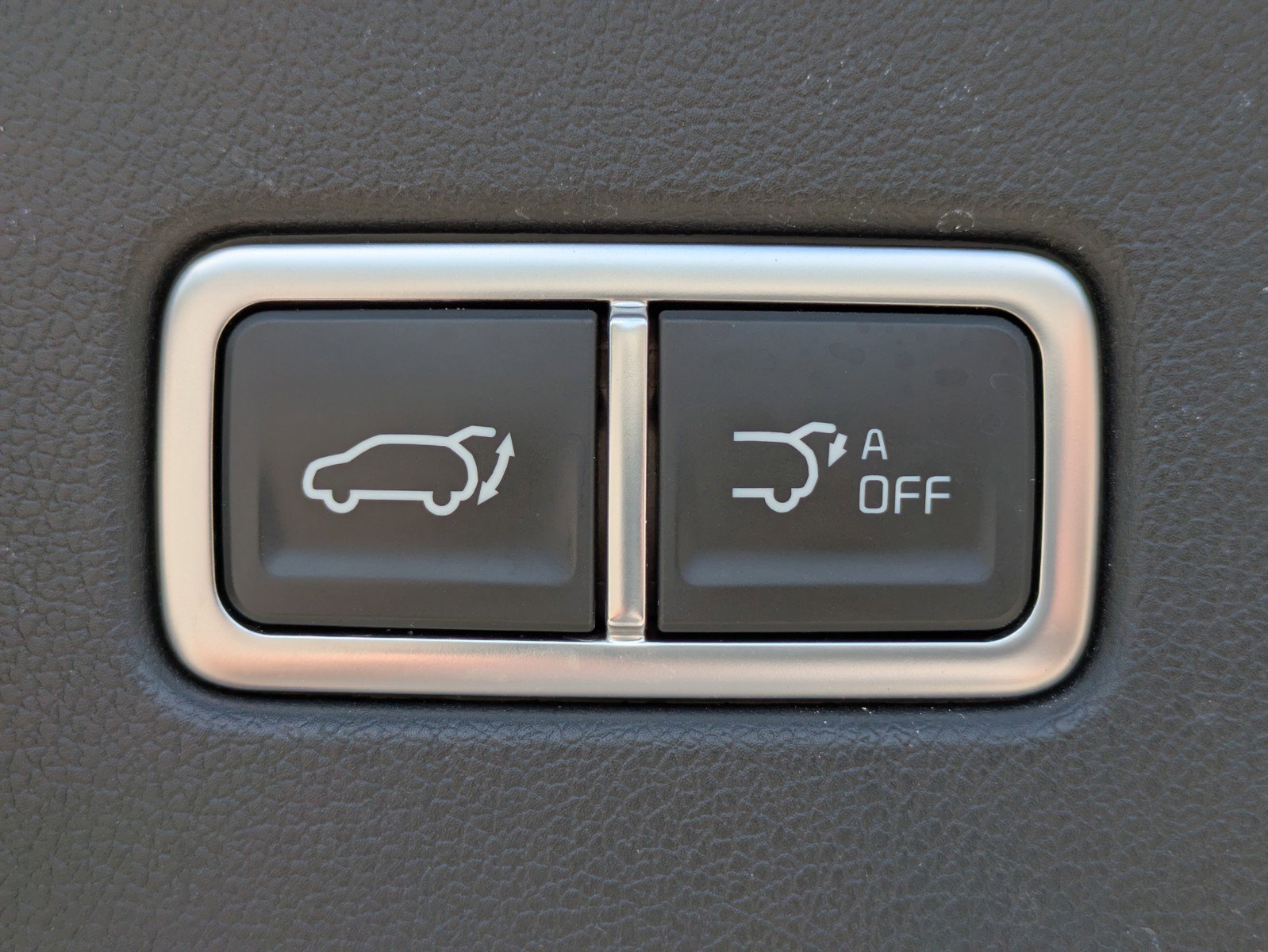 Certified 2024 Kia Sorento SX FWD image 11
