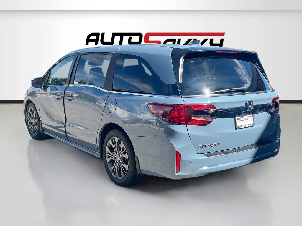 Used 2025 Honda Odyssey Touring image 5