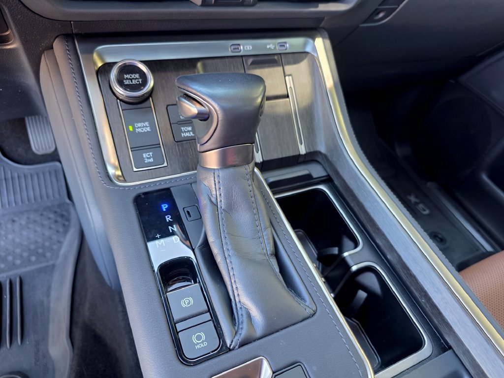 Used 2024 Lexus GX 550 AWD/4WD image 19