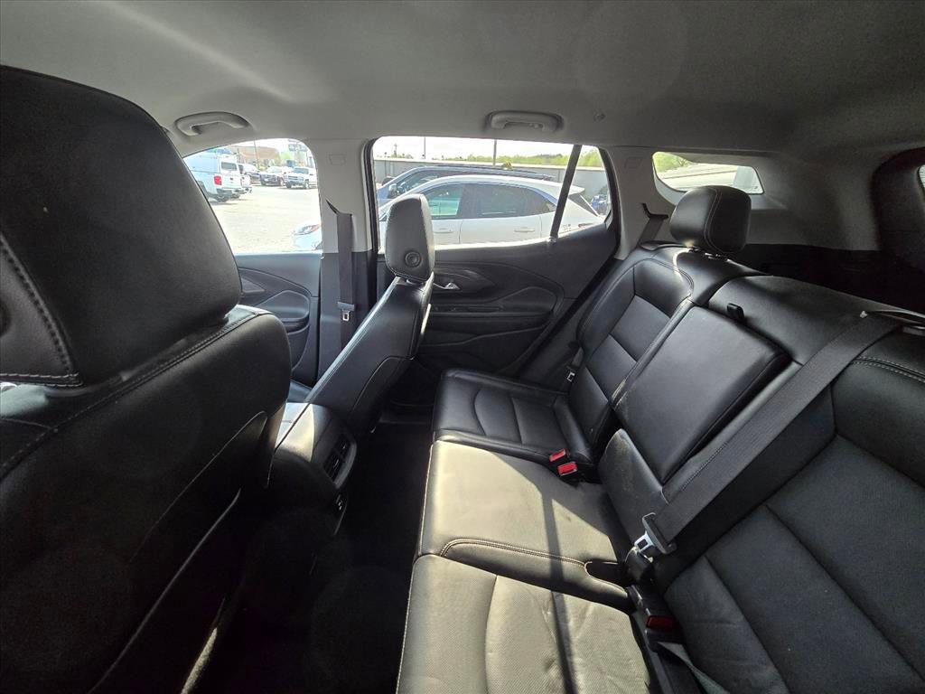 Used 2023 GMC Terrain SLT image 5