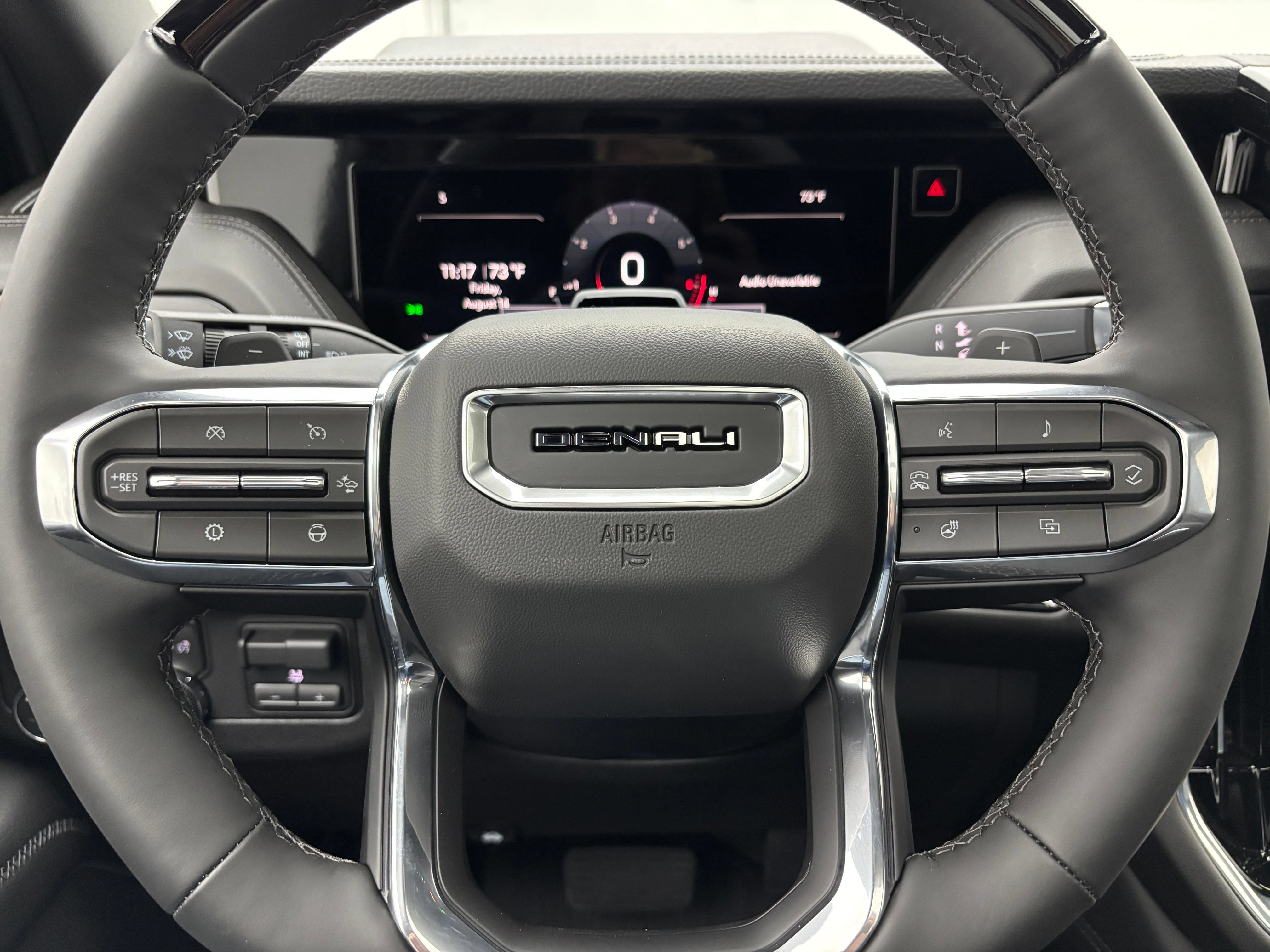 New 2026 GMC Yukon Denali w/ Denali Reserve Package AWD/4WD image 24