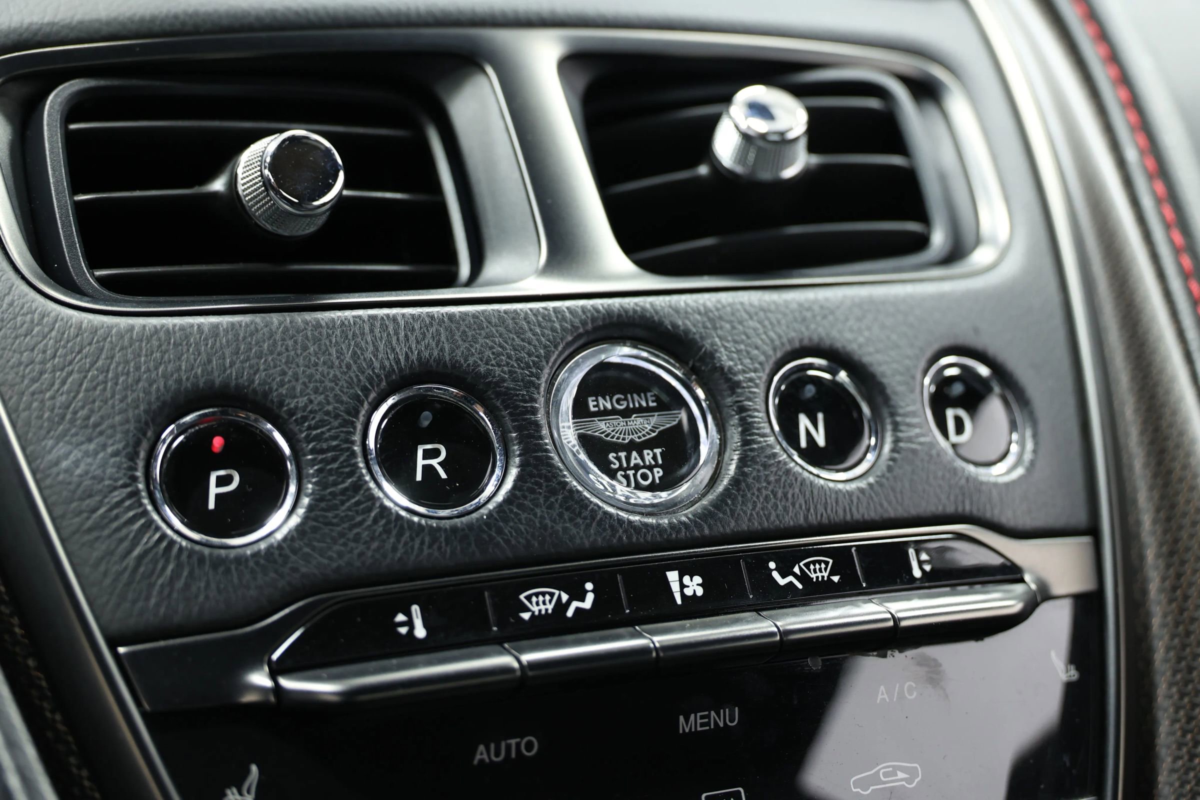 Used 2018 Aston Martin DB11 V12 image 35