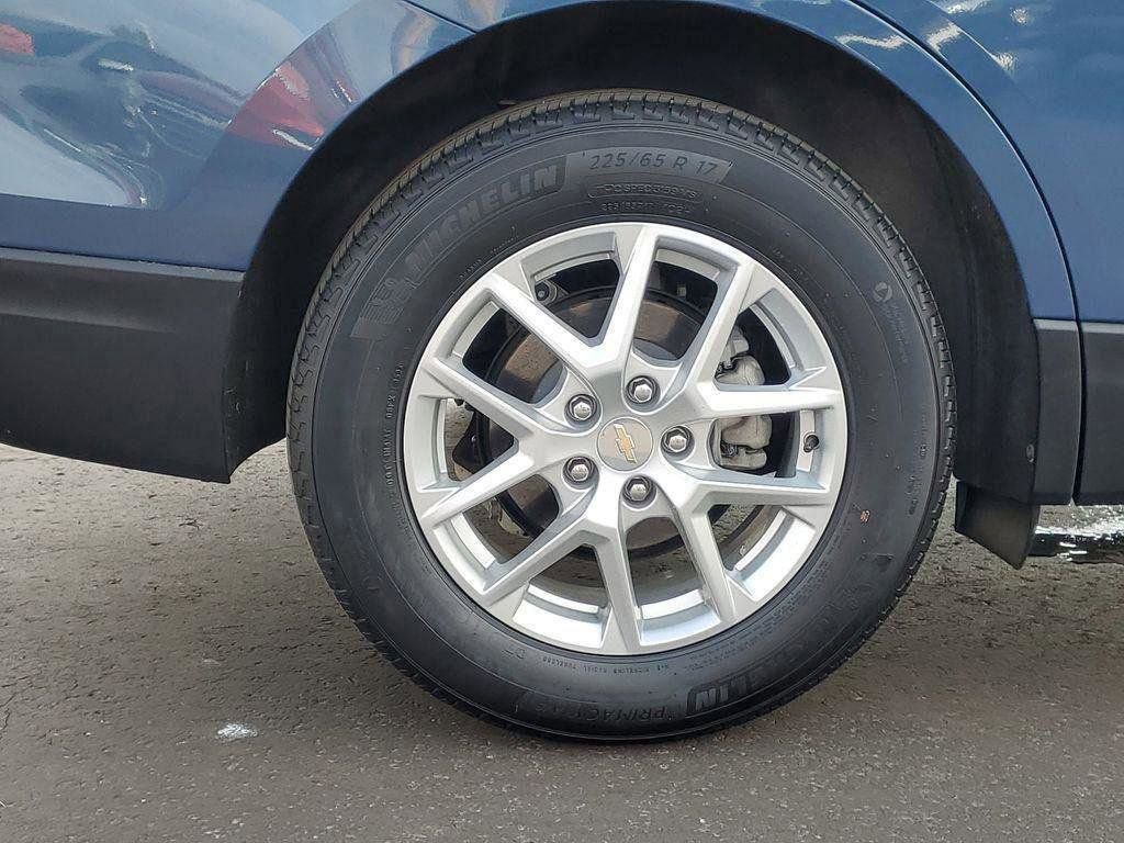 Used 2024 Chevrolet Equinox LT FWD image 33