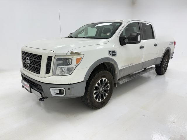 Used 2019 Nissan Titan PRO-4X w/ Pro-4x Convenience Package AWD/4WD image 5