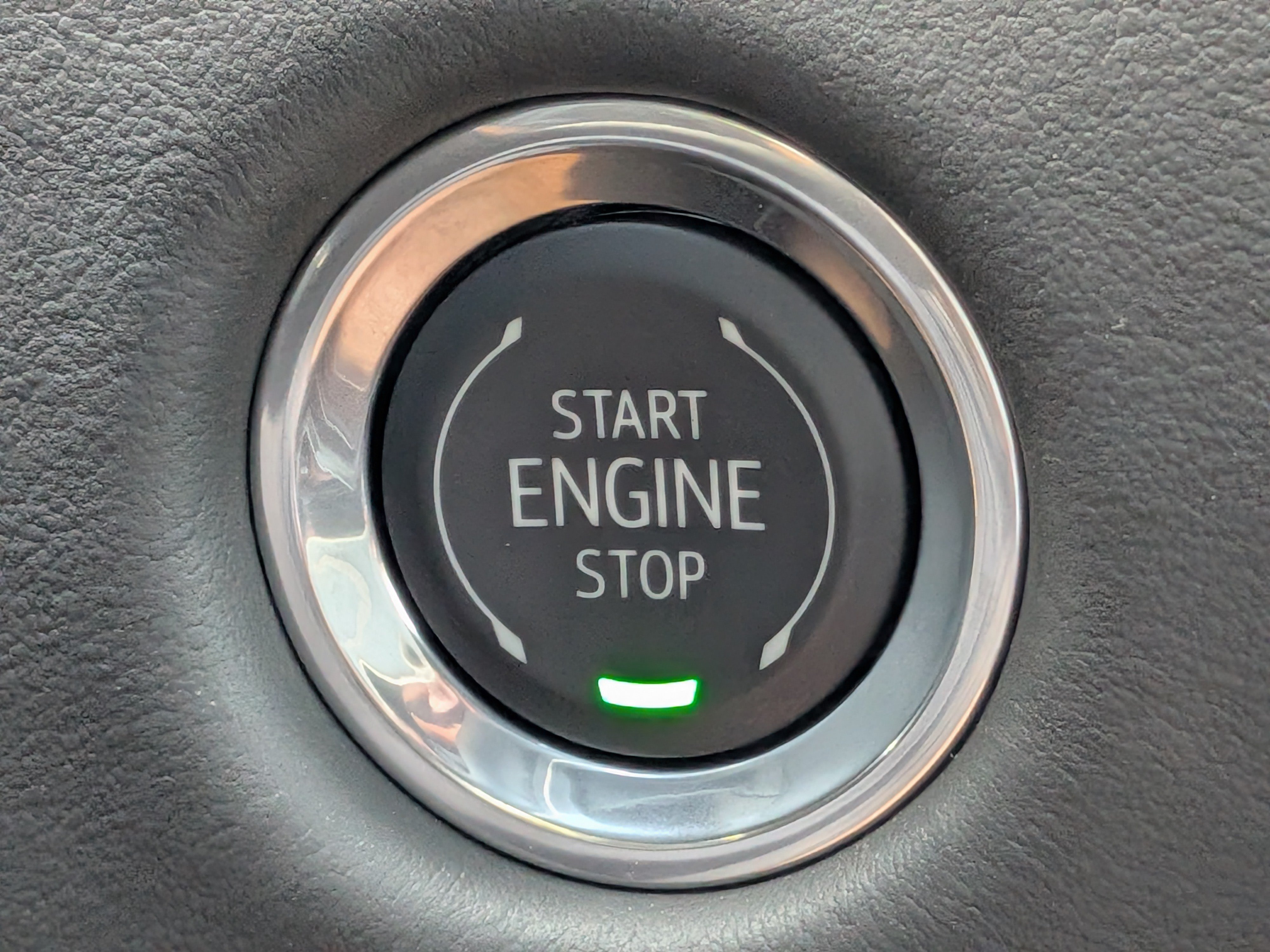 Certified 2025 Cadillac Escalade V w/ LPO, ONYX Package AWD/4WD image 37