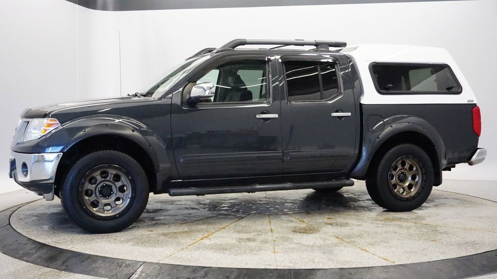 Used 2012 Nissan Frontier SL w/ Moonroof Pkg image 2