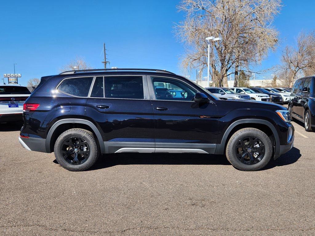 New 2026 Volkswagen Atlas Peak Edition AWD/4WD image 2