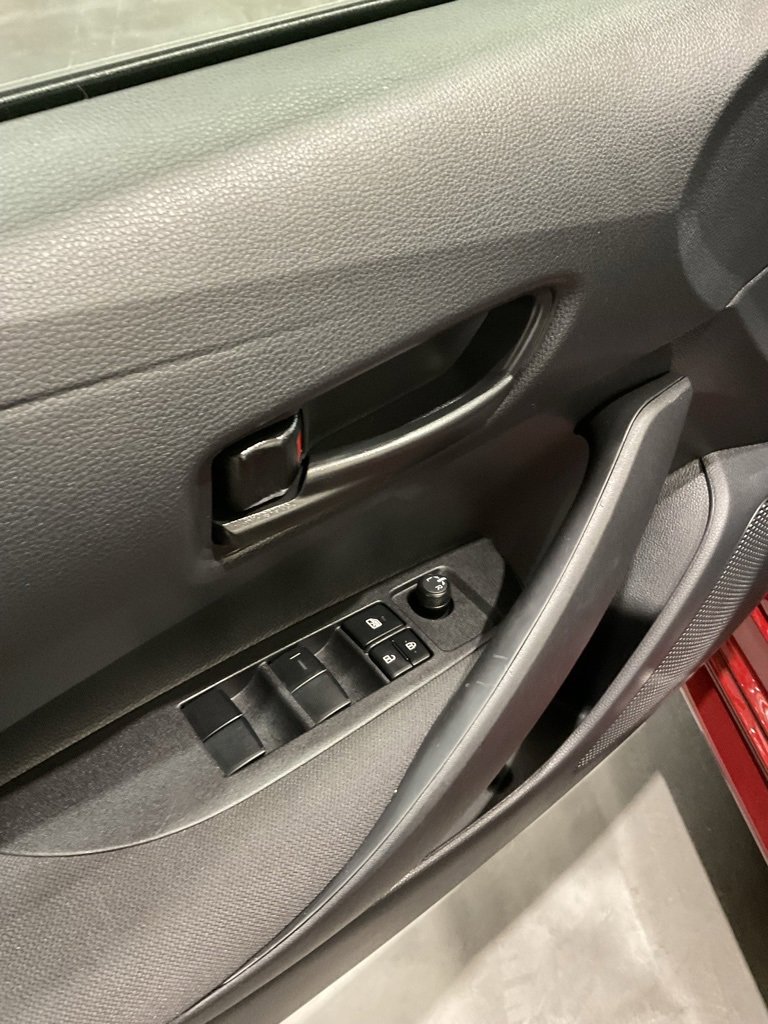 Used 2025 Toyota Corolla LE image 7