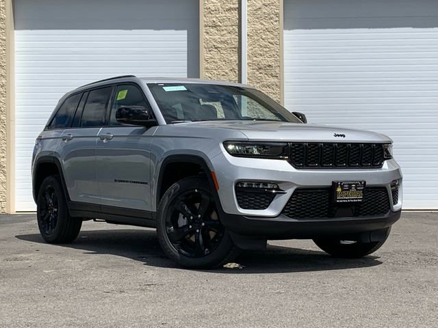 New 2025 Jeep Grand Cherokee Limited w/ Black Appearance Package image 2