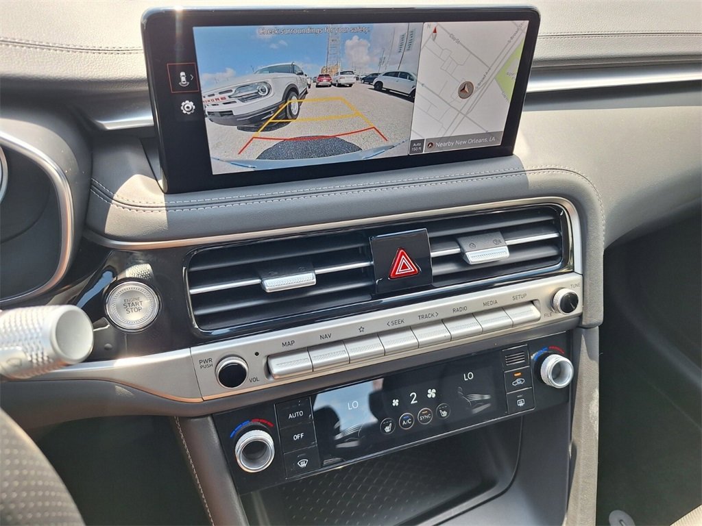 Used 2025 Genesis G70 2.5T image 15