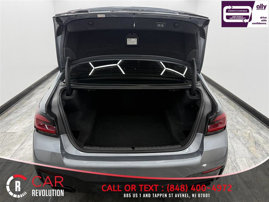 Used 2022 BMW M550i xDrive image 6