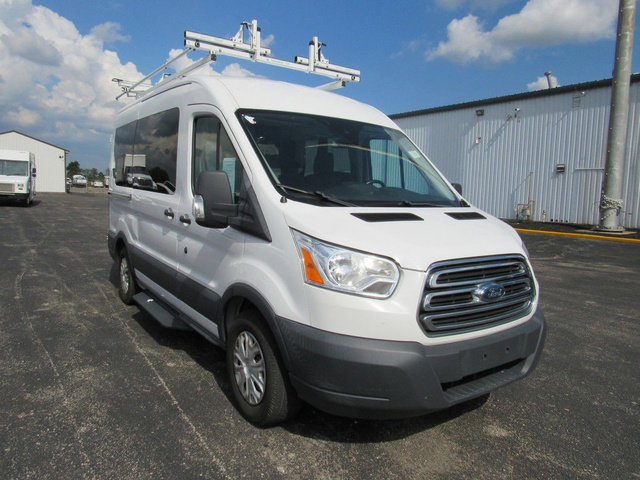Used 2018 Ford Transit 150 XLT image 3