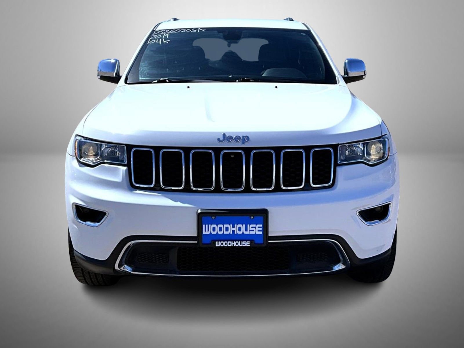 Used 2019 Jeep Grand Cherokee Limited AWD/4WD image 2