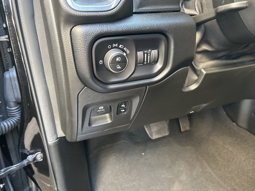 Used 2019 RAM 1500 Laramie image 38