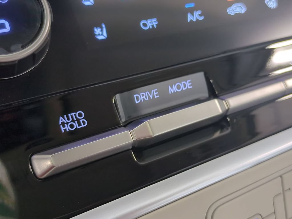 New 2026 Hyundai Santa Fe Limited FWD image 32