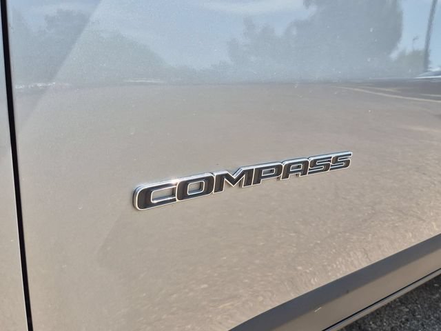 Used 2022 Jeep Compass Limited AWD/4WD image 30