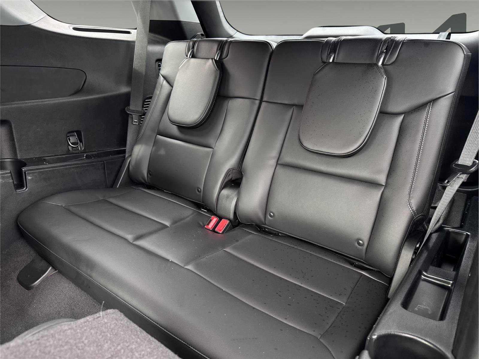 Used 2022 Ford Explorer XLT w/ Equipment Group 202A image 18