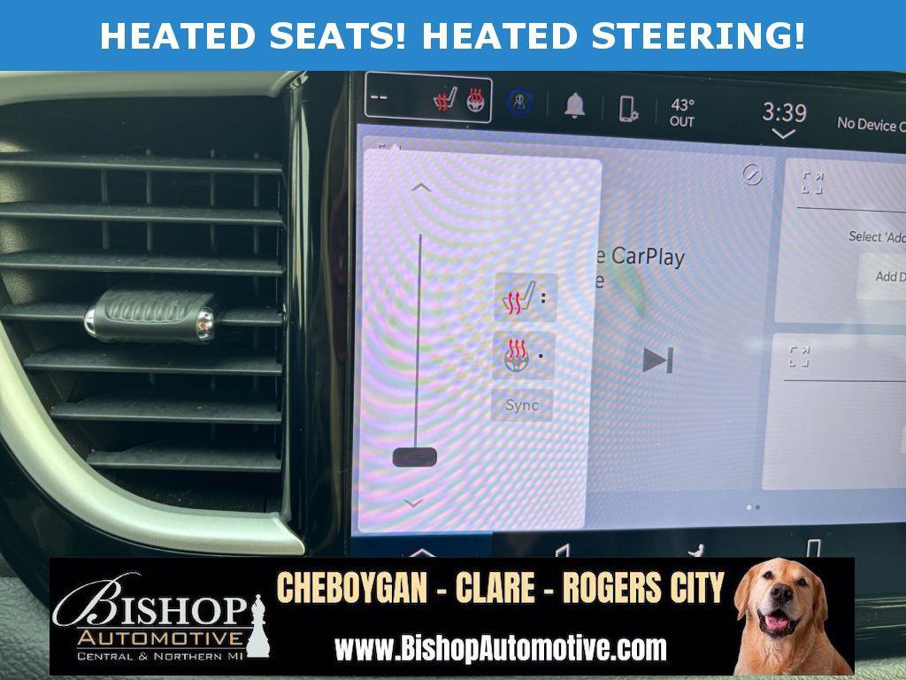 Used 2023 Chrysler Pacifica Touring-L image 13