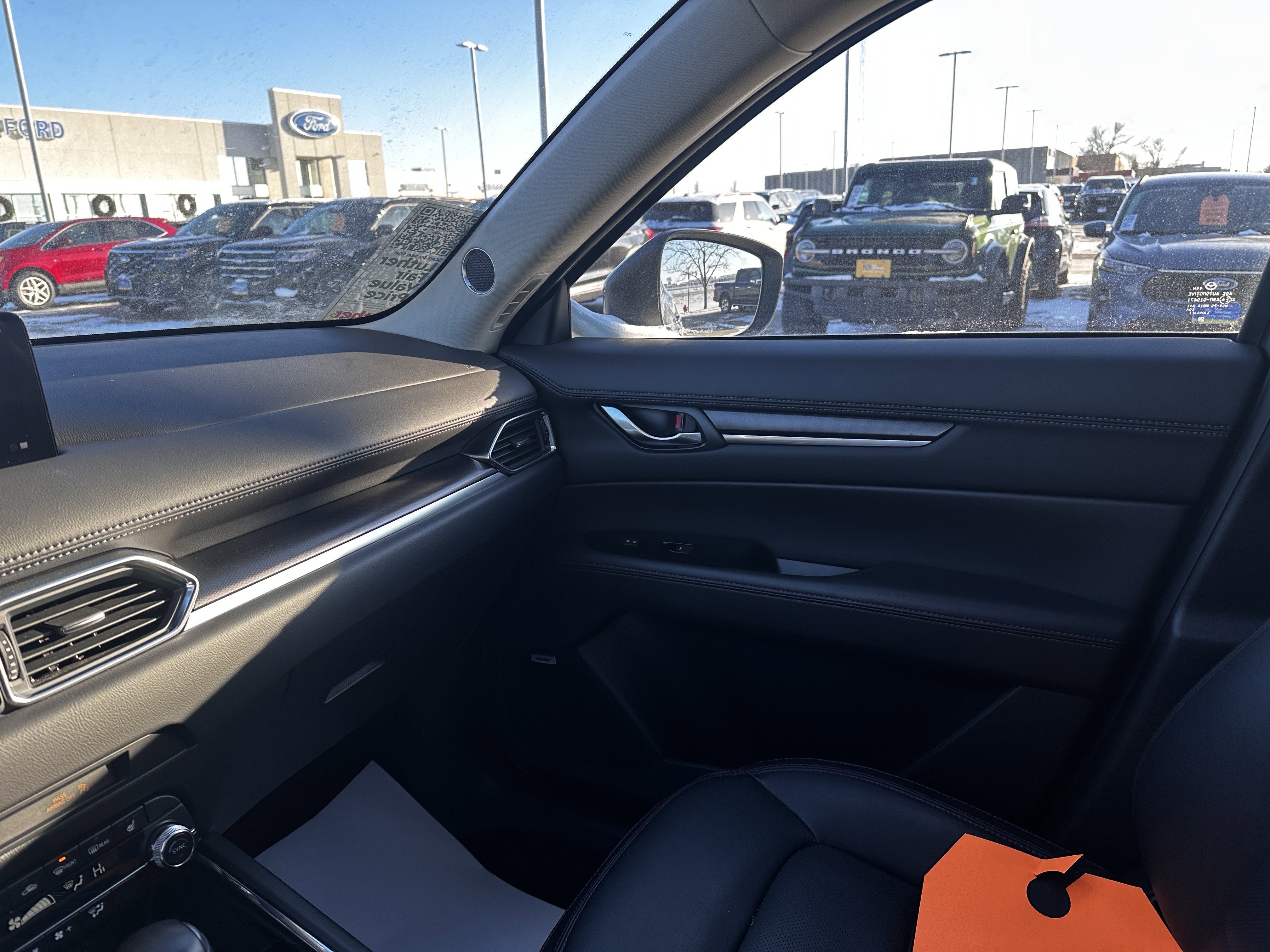 Used 2024 MAZDA CX-5 Carbon Edition image 11