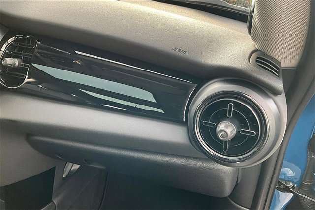 Used 2024 MINI Cooper SE image 16