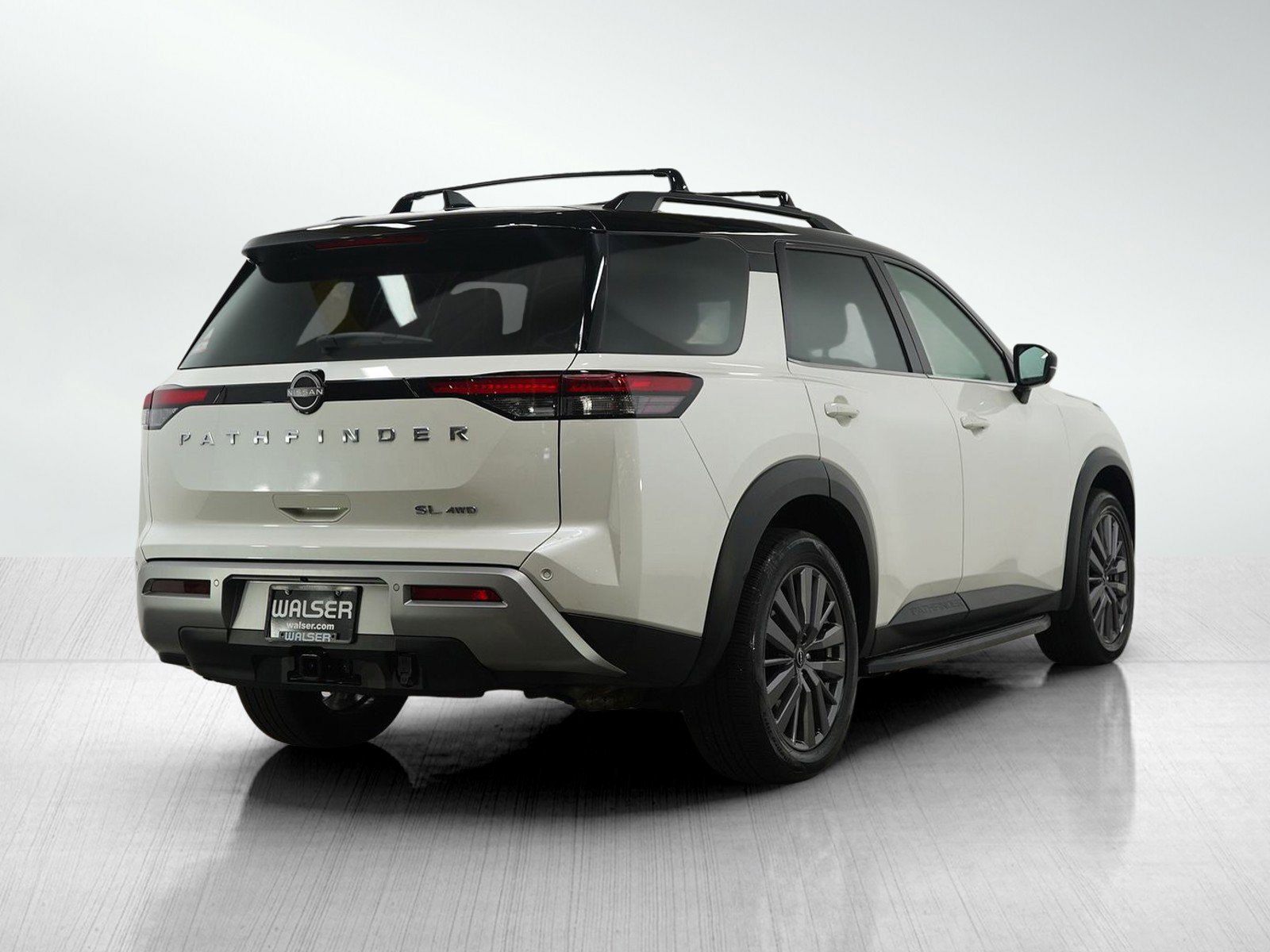 Used 2023 Nissan Pathfinder SL w/ SL Premium Package image 5