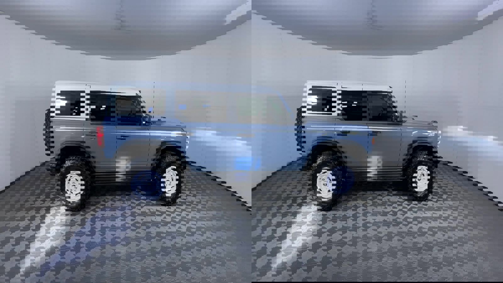 Used 2025 Ford Bronco Heritage Edition image 9