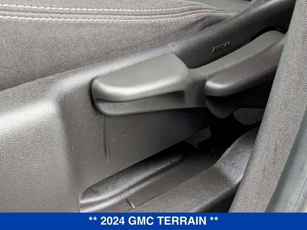 Used 2024 GMC Terrain SLE image 14