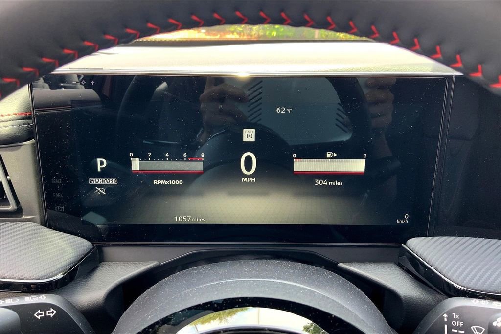 Used 2025 Nissan Kicks SR image 10